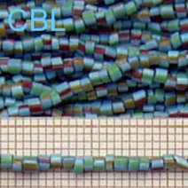 Perles tubes sur fil 05/03