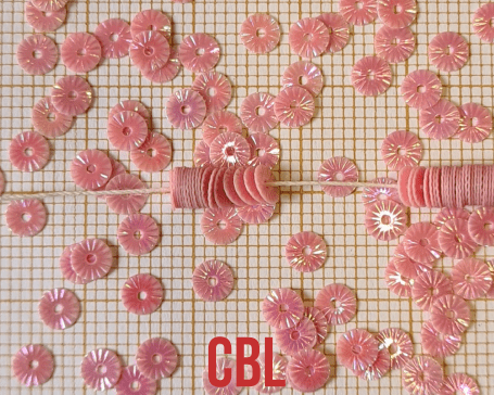 Paillettes "Soleil" sur fil PA 23/26