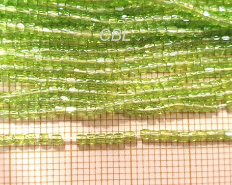 Perles facettes sur fil 50/07