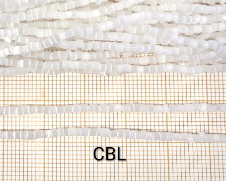 Perles tubes sur fil 90/03